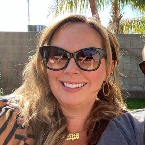 Meet your Posher, Melissa